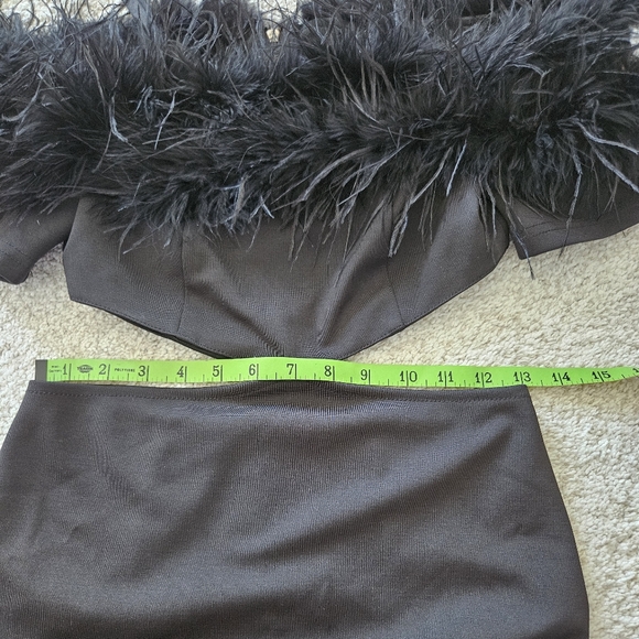 Black Feather Body con Maxi Dress - Picture 9 of 10